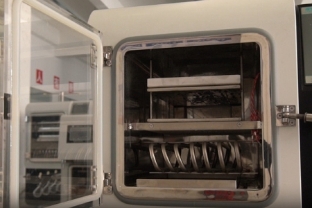 加熱式冷凍干燥機(jī)的原理、結(jié)構(gòu)及智能應(yīng)用指南